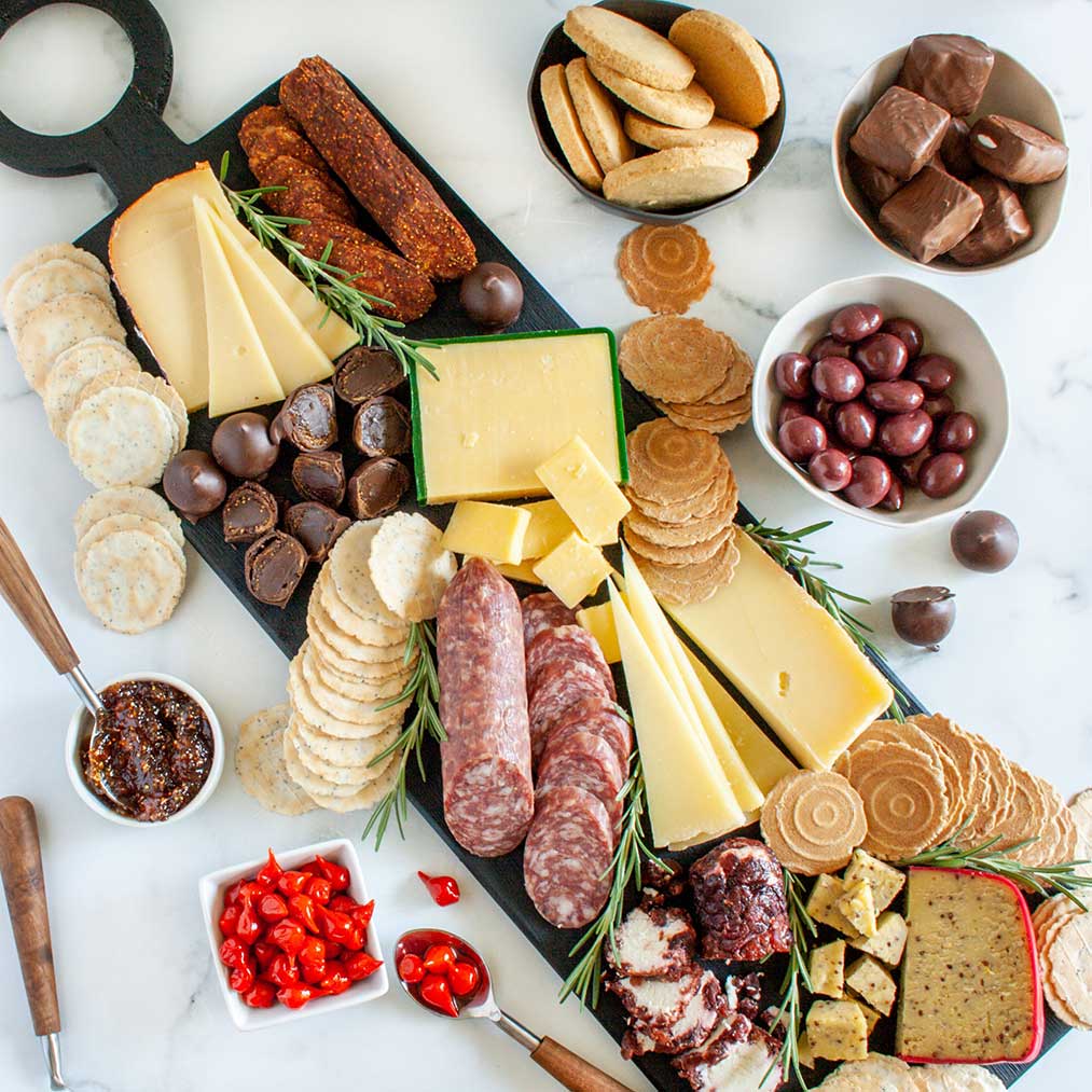 Extravagant Taste of The World Gift Box