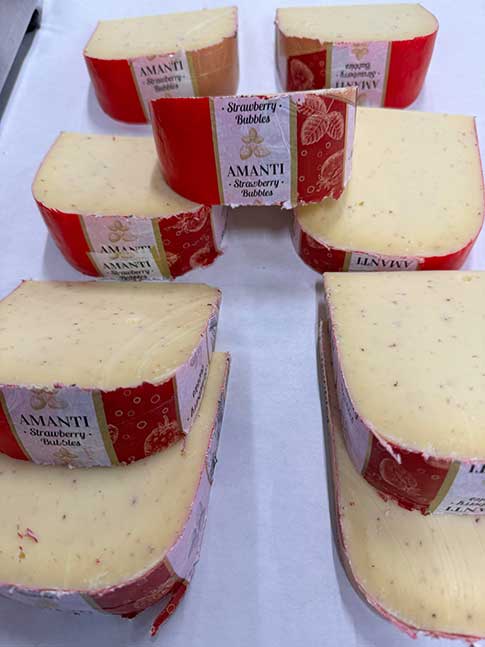 Amanti Strawberry Bubbles Cheese