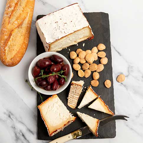 Leonora a Fuego Spanish Goat's Milk Cheese